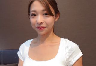 Bí Mật Đằng Sau Nụ Cười Răng Khểnh Trong Khách Sạn Bí Ẩnm