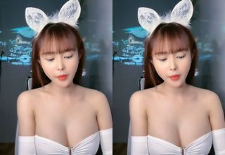 Livestream Nóng Bỏng Cùng Em Gái Thỏ Trắng Quyến Rũm